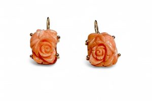 Pendiente rosa coral rectangular