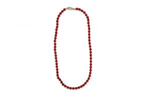 Collar bolas coral 5-5,5mm