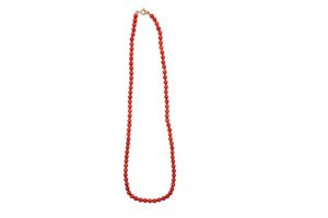 Collar bolas coral