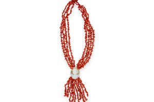 Collar coral 4 hilos camafeo flecos