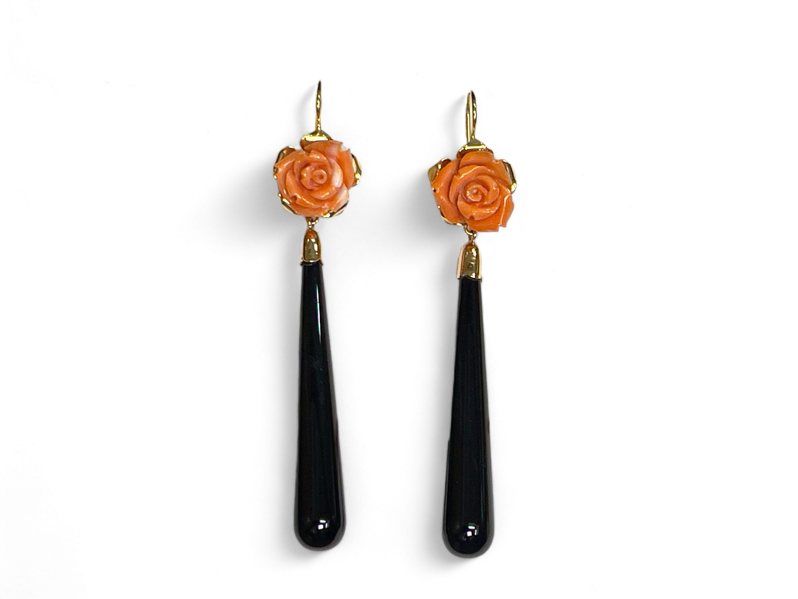 595937-a-pendientes-rosa-coral-con-hoja-de-oro-scaled-1.jpg