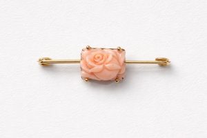 Alfiler rosa coral rosa