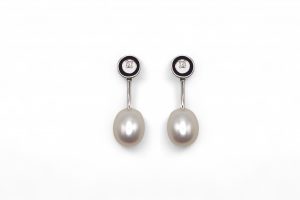 Pendientes diamantes y perlas