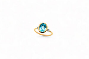 Anillo topacio azul y diamantes