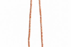 Collar de coral rosa de bolas