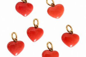 Colgante corazón coral